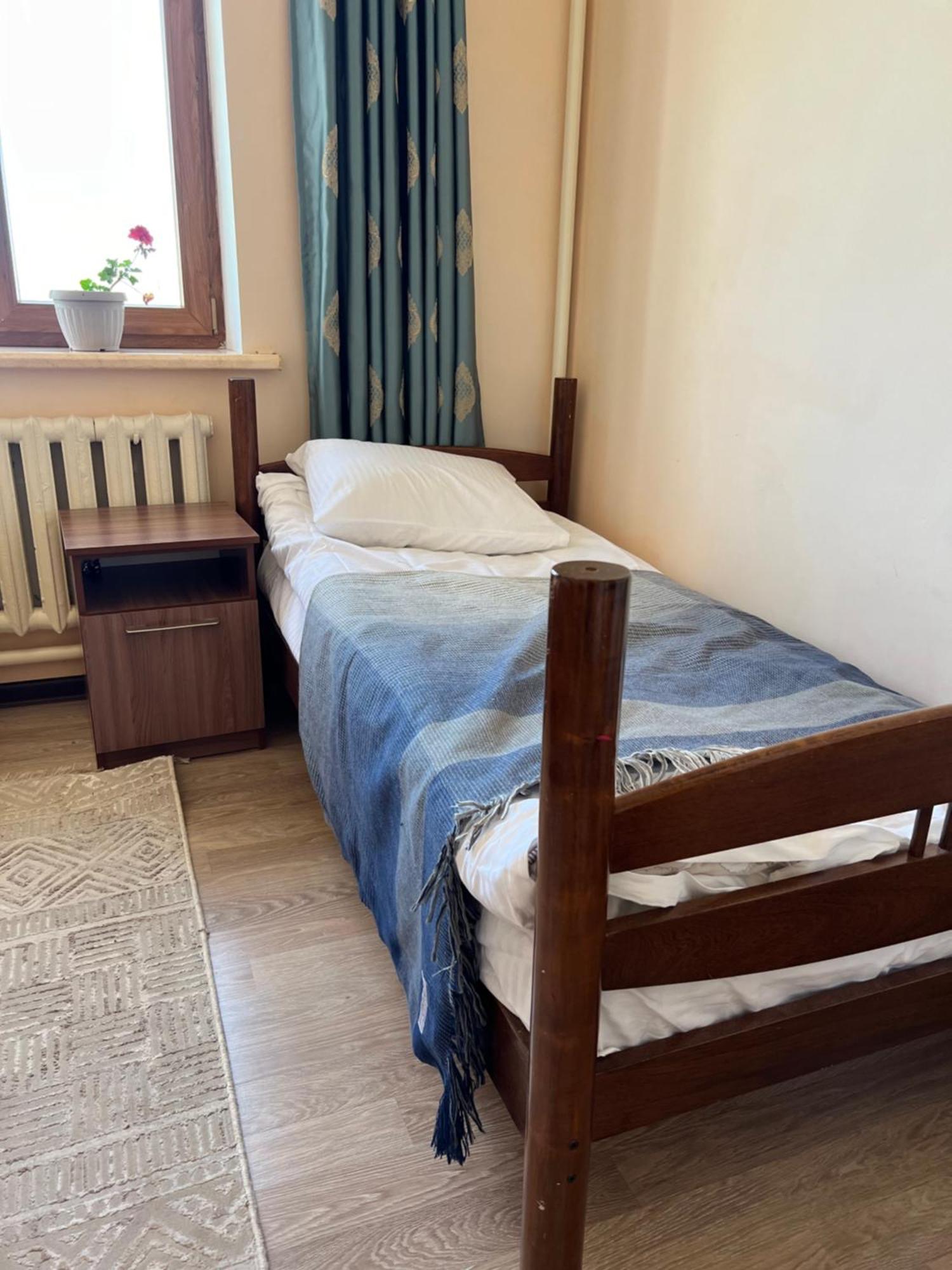 Maksat House Hotell Tossor Eksteriør bilde